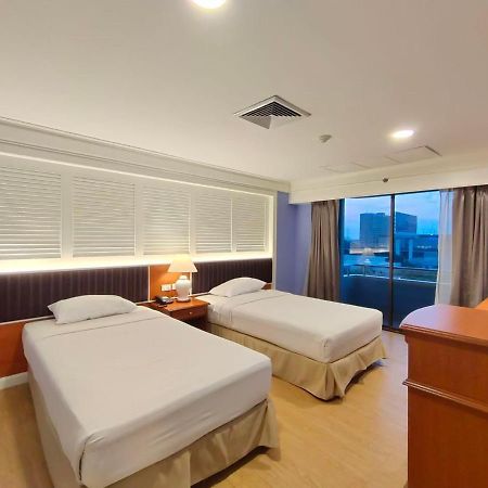 Ebina House - Sha Extra Plus Бангкок Экстерьер фото